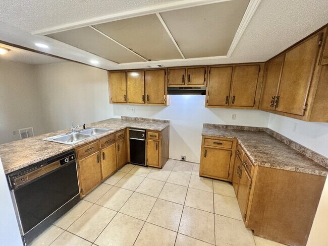 Building Photo - 6564 Whitetail Ln