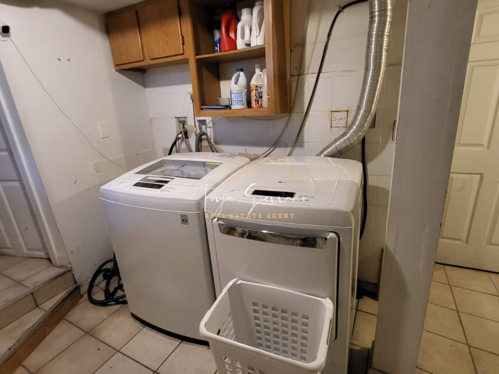 Building Photo - 648 Columbia Rd