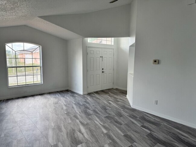 Building Photo - Home for rent