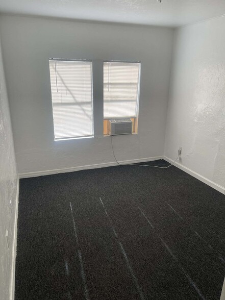 Building Photo - 3430 SW 29th Pl