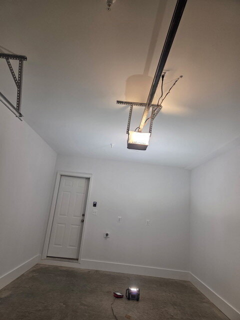 Building Photo - Brand New – 3 Bedroom Unit - Available NOW!