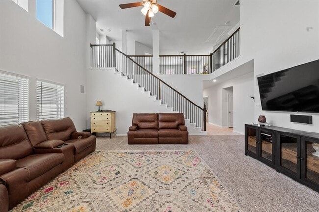 Building Photo - 5872 Strawflower Ln