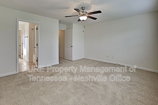 Building Photo - 100 Cobblestone Pl Dr