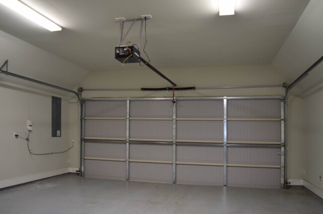 Garage - 1304 Palm Canyon Dr