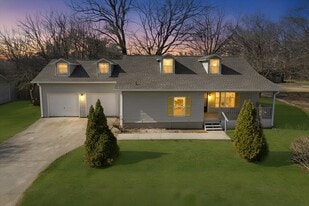 Building Photo - 3140 Maysville Rd NE