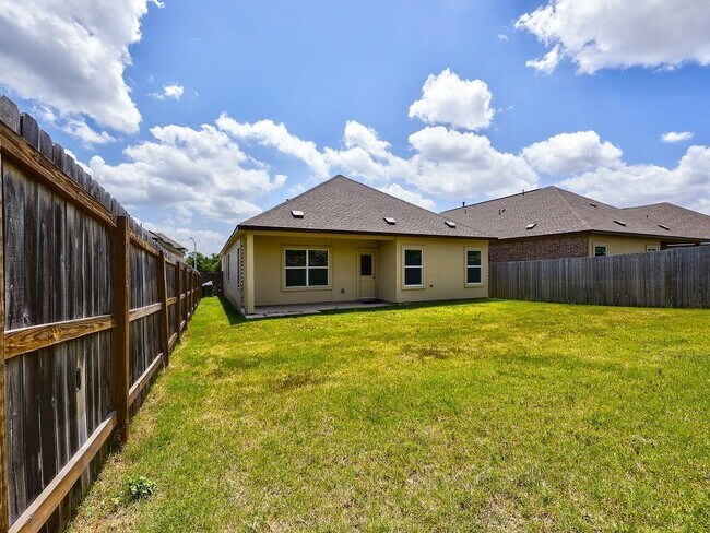Building Photo - 1629 Brueggerhoff Rd
