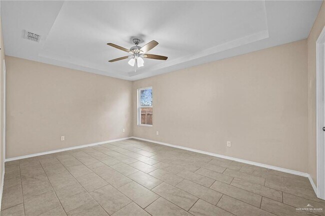 Building Photo - 18 E St