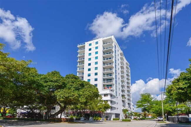 Building Photo - 1401 SW 22nd St