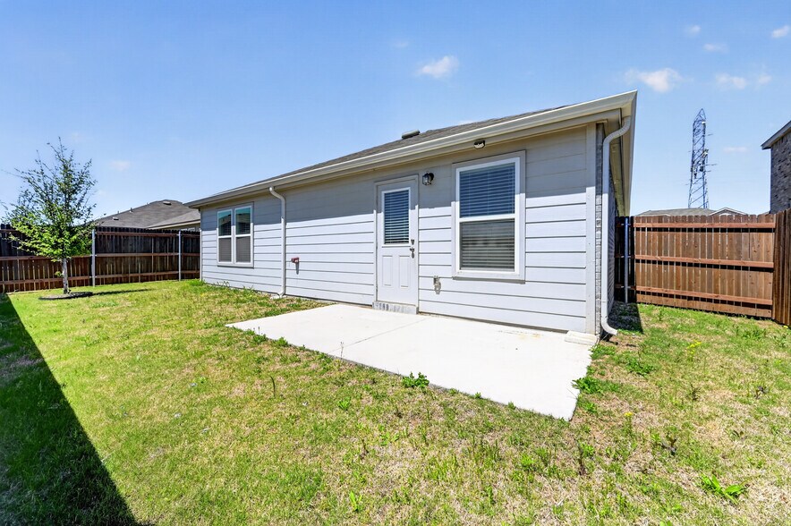 Building Photo - 4417 Benham Dr
