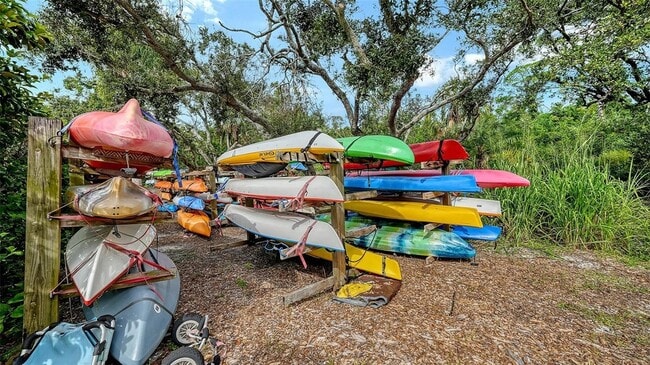 Building Photo - 1611 Clower Creek Dr