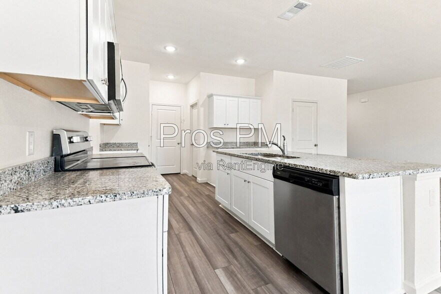 Building Photo - 6520 Calico Ln