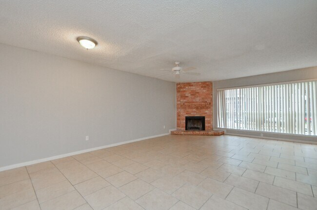 Building Photo - 1853 Witte Rd