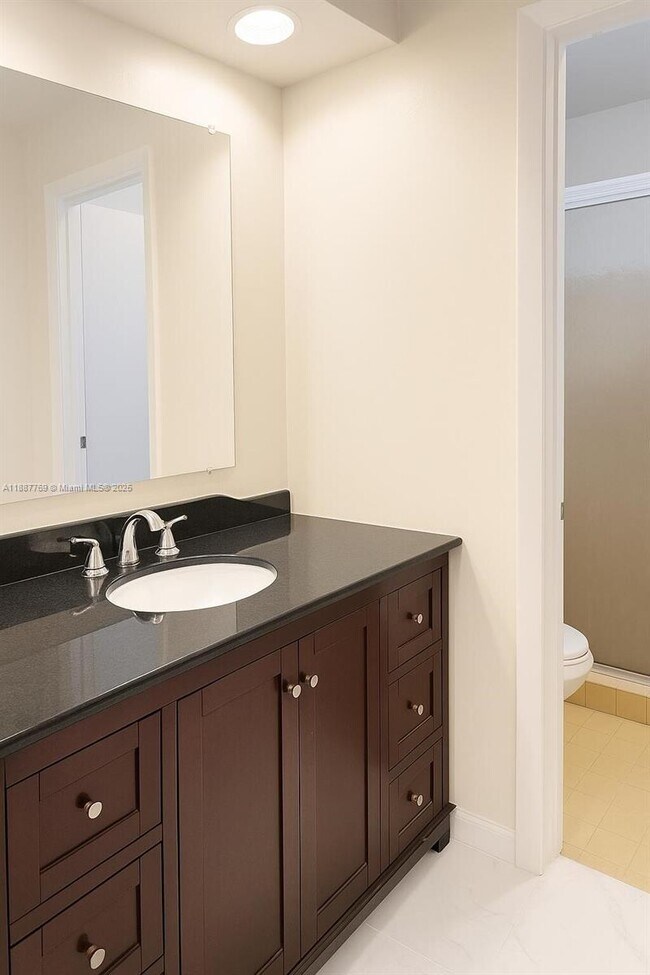 Building Photo - 6822 SW 39th St, 14G