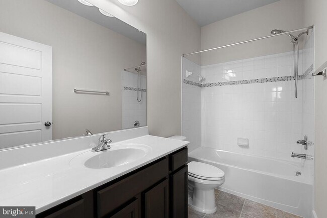 Building Photo - 207 Miles Hawk Terrace