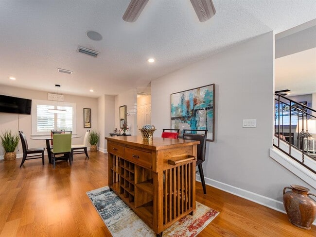 Building Photo - 555 Florida Ave