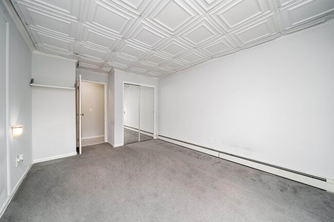 Building Photo - 7117 Park Ave