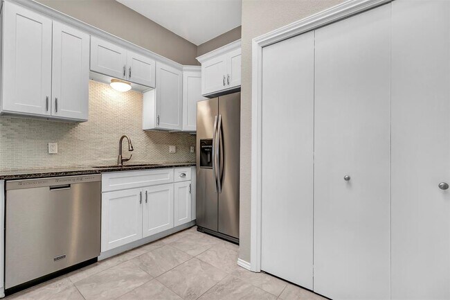 Building Photo - 3 Cedar Elm Cir