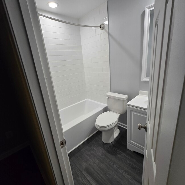 Building Photo - 13906 Ascott Dr