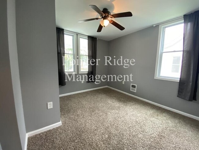 Building Photo - 4308 Mainfield Ave