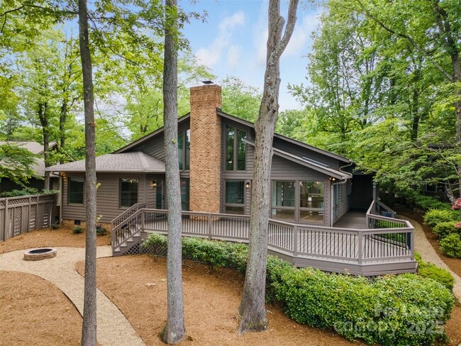 Building Photo - 449 Windward Dr