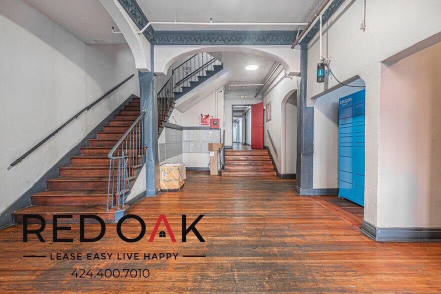 Building Photo - 687 Shatto Pl