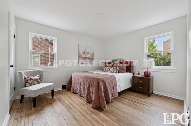 Building Photo - 2736 Northwood Ave