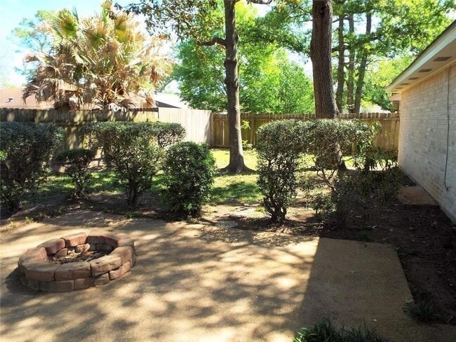 Building Photo - 5802 Sackville Cl