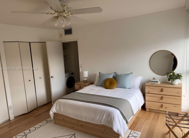 Building Photo - 20355 NE 34th Ct