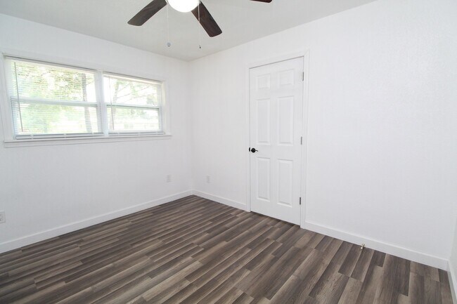 Building Photo - 4BR Home with LVP Flooring, Open Layout & Large Backyard Near Dogwood