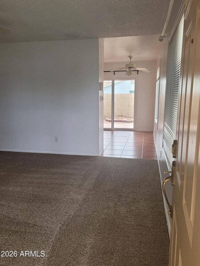 Building Photo - 2034 S Playa