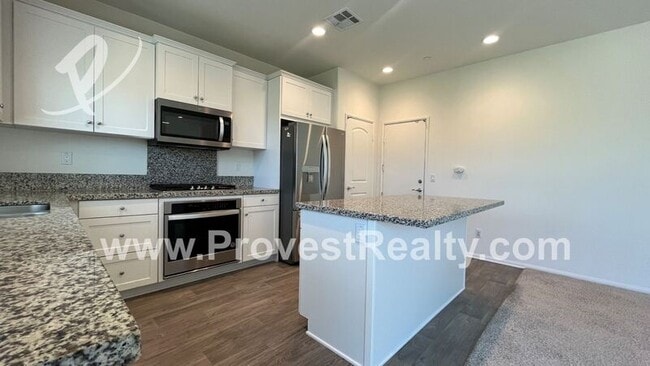 Building Photo - 10868 Quarter Horse Ave