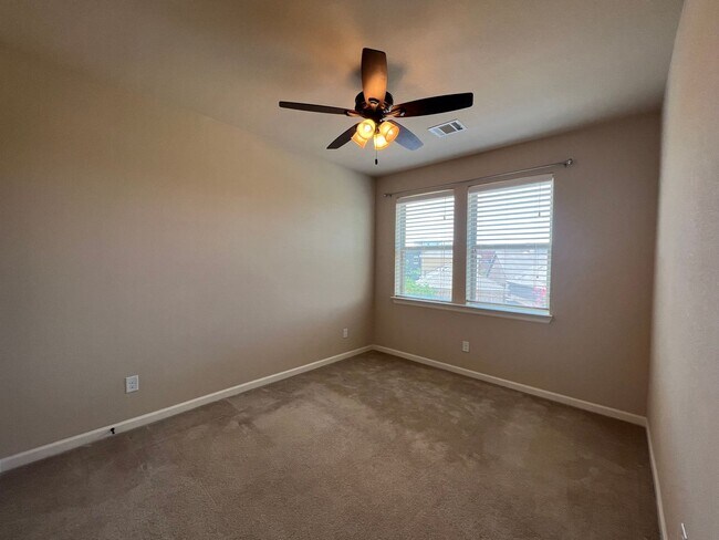 Building Photo - Fort Worth Texas Homes For Rent Viridian A...