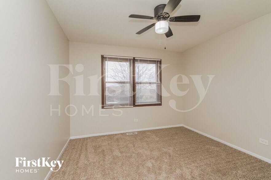Building Photo - 6048 White Birch Ln