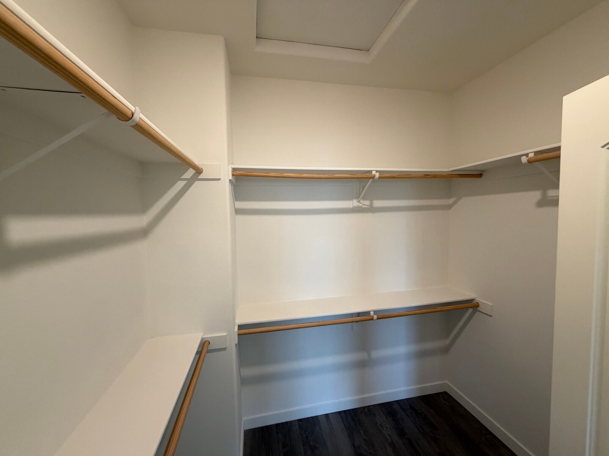 Building Photo - 30383 Town Square Dr