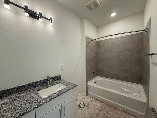 Building Photo - 3124 Bennett Dr