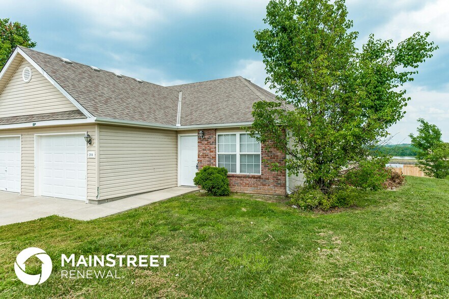 Building Photo - 204 Palmer Ct