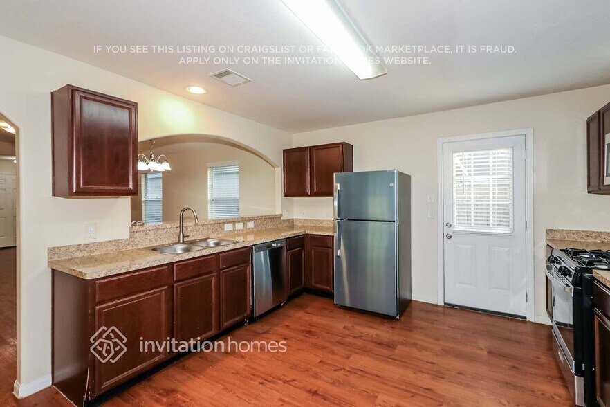Building Photo - 18802 Dennington Dr