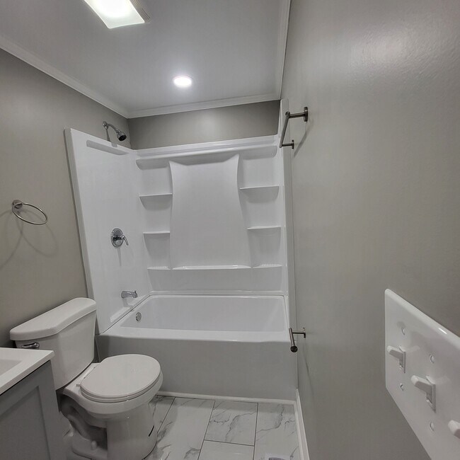 Building Photo - 0001 Dallas Bessemer City Hwy