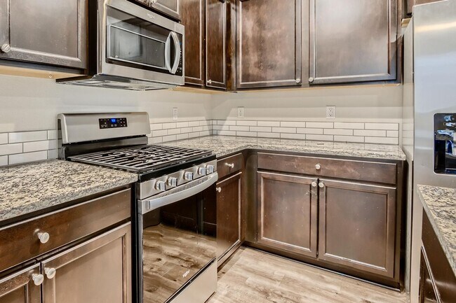 Building Photo - Beautiful Gresham Single-Family Home COMING SOON with a SPECIAL OFFER of $150 credit on your firs...