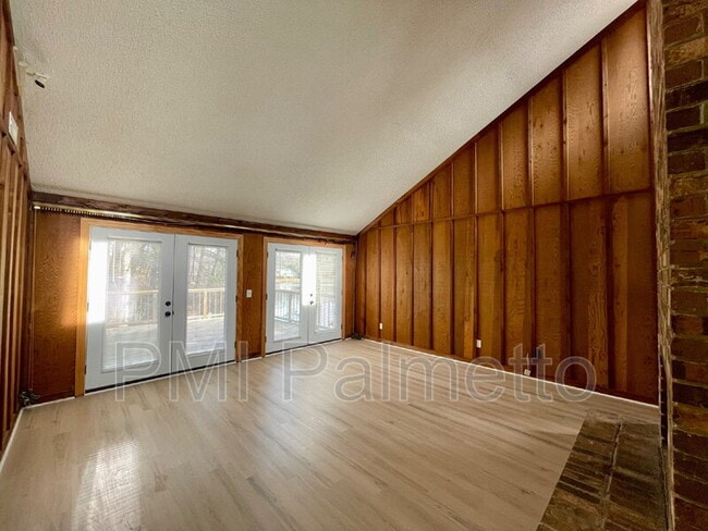 Building Photo - 1422 Beaver Dam Rd