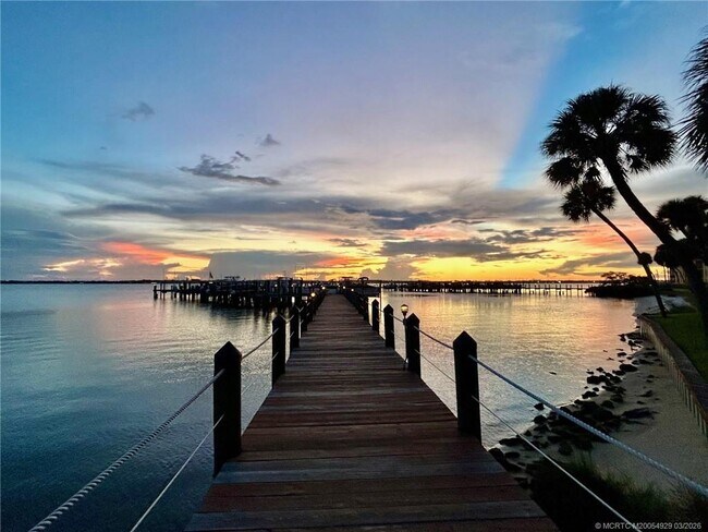 Building Photo - 4620 NE Sandpebble Trce