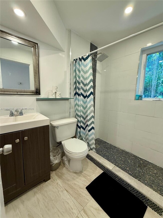 Building Photo - 1542 Jefferson Ave