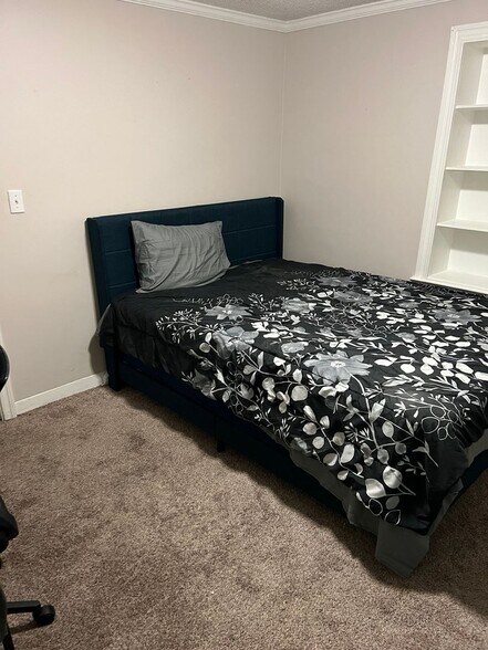 Building Photo - 112 Bon View Dr