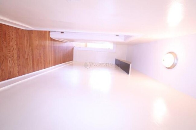 Building Photo - 1 bedroom in CORONA NY 11368