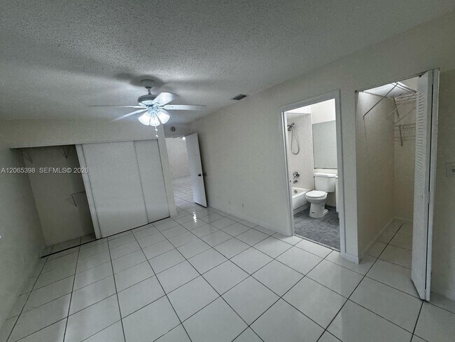 Building Photo - 8848 NW 76th Ct