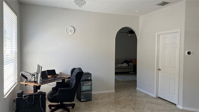 Building Photo - 3921 Stornoway Dr