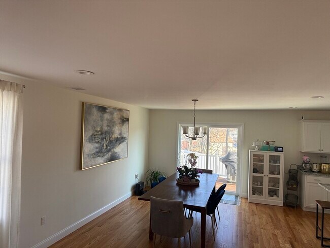 Building Photo - 5 E Patterson Ave