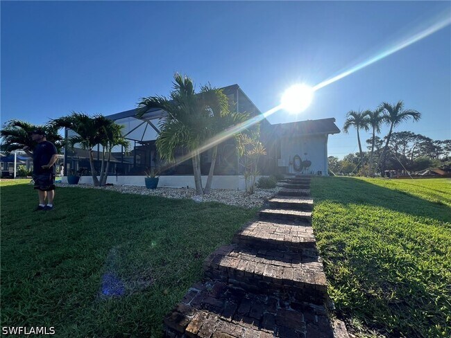 Building Photo - 20680 Park Pl