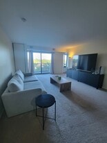 Building Photo - 5450 Astor Ln