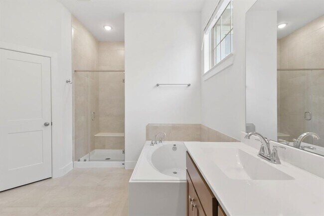 Building Photo - 21118 Garden Palm Dr